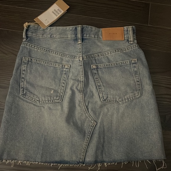 NWT - Picture 4 of 4